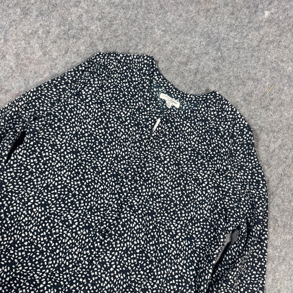 Jachs Girlfriend Womens Black White Confetti Print Split Neck Blouse Small NWT